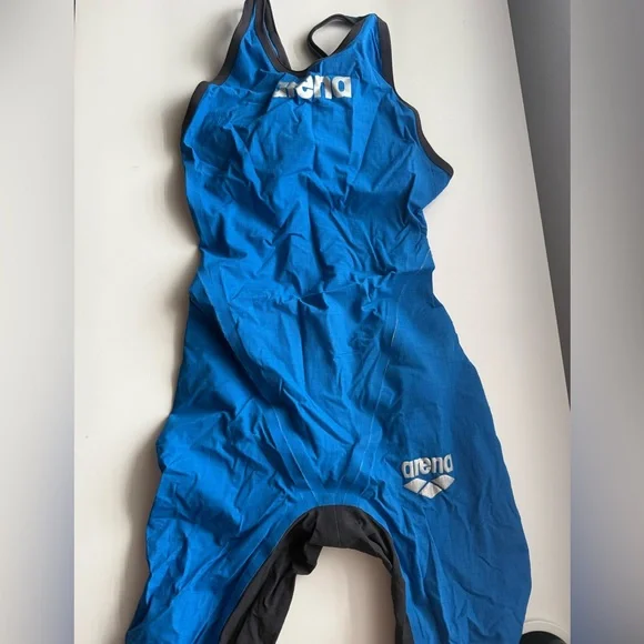 Arena Racing Suit - Picture 1 of 2